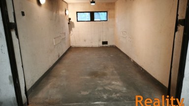 pronájem garáže - Otrokovice, sídliště Trávníky (ul. SNP 281) 